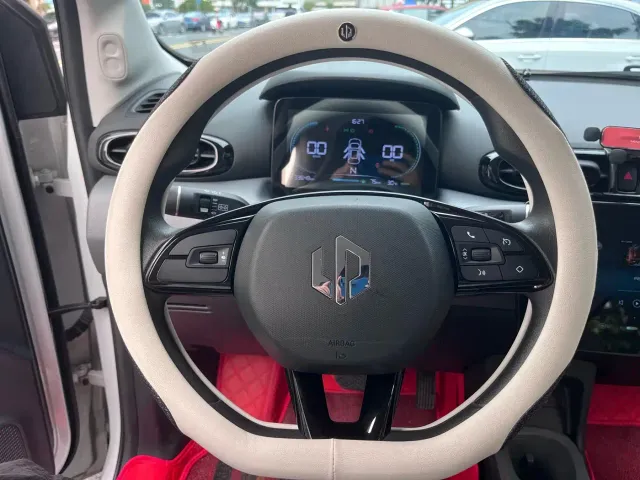 Leapmotor T03 — Фото автомобиля 13