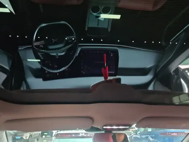 Xpeng P7 — Фото автомобиля 17