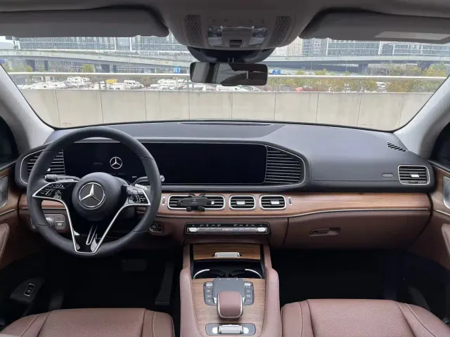 Mercedes-Benz GLE-Class — Фото автомобиля 13