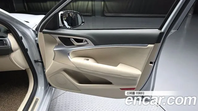 Genesis G70 New — Фото автомобиля 13