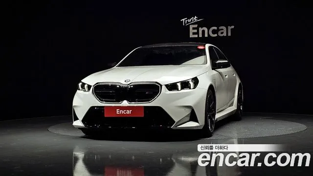 BMW M5 — Фото автомобиля 3