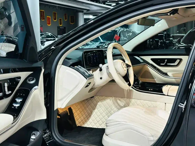 Mercedes-Benz S-Class — Фото автомобиля 4