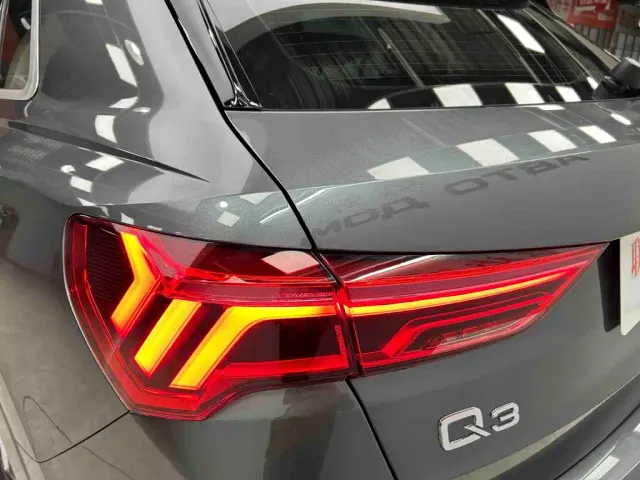 Audi Q3 — Фото автомобиля 24