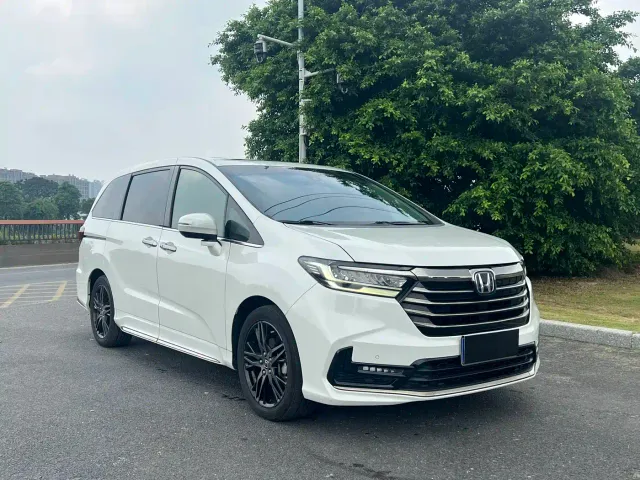 Honda Odyssey — Фото автомобиля 2