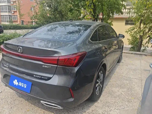 Changan Eado — Фото автомобиля 3