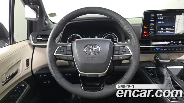 Toyota Sienna — Фото автомобиля 13