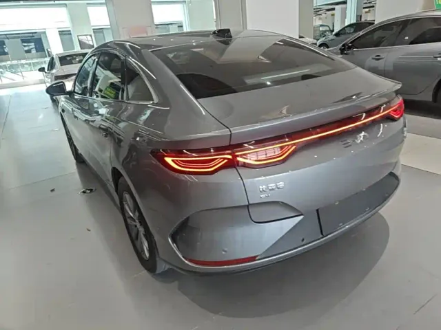 BYD Qin L — Фото автомобиля 4
