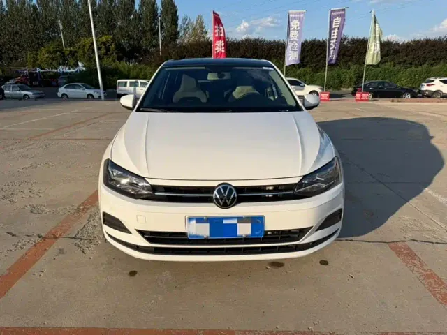 Volkswagen Polo — Фото автомобиля 2