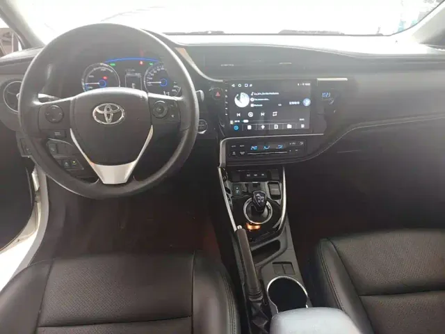Toyota Corolla Twin Engine E+ — Фото автомобиля 9