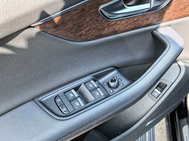Audi Q7 — Фото автомобиля 14