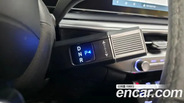 Hyundai Grandeur Grandeur (GN7) 2.5 Бензин 2WD — Фото автомобиля 9