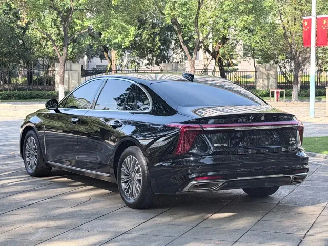 Hongqi H5 — Фото автомобиля 14