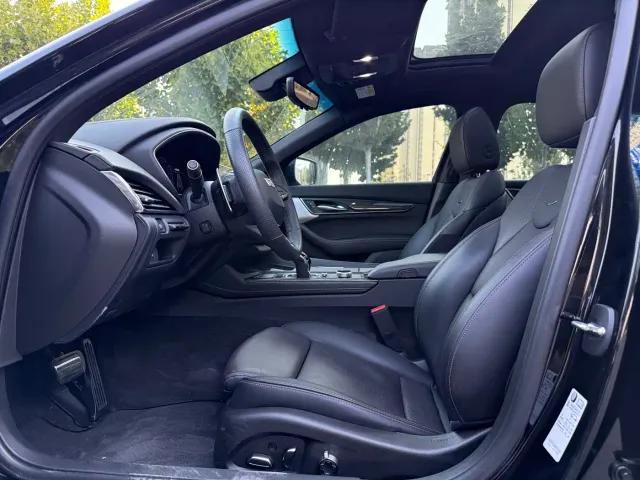 Cadillac CT5 — Фото автомобиля 5