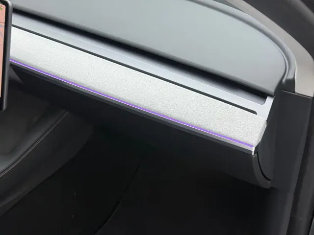 Tesla Model Y — Фото автомобиля 22