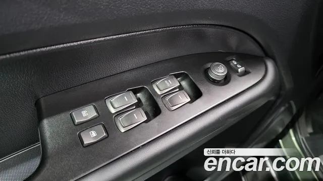 KG_Mobility_Ssangyong Rexton Новый Rexton Sport Дизель 2.2 4WD — Фото автомобиля 28