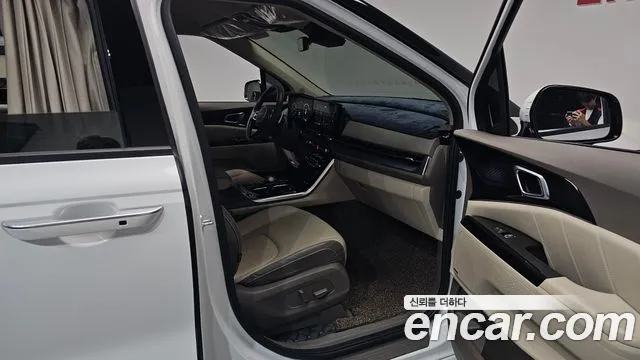 Kia Canival — Фото автомобиля 19