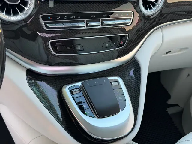 Mercedes-Benz V-Class — Фото автомобиля 20