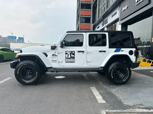 Jeep Wrangler 4xe — Фото автомобиля 4