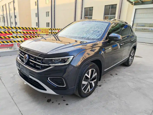 Фотография автомобиля — Volkswagen Tayron