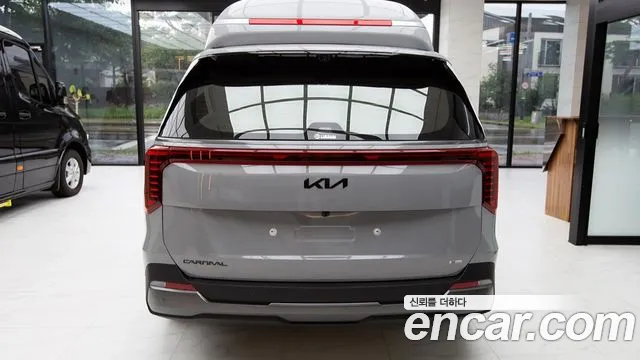 Kia Carnival — Фото автомобиля 4