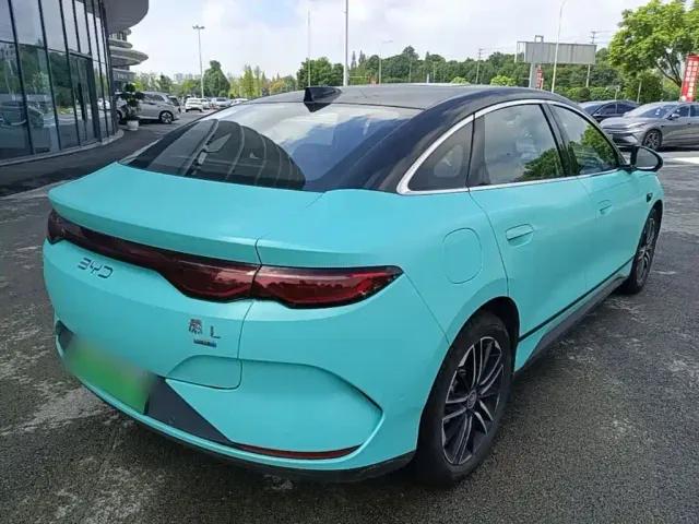 BYD Qin L — Фото автомобиля 6