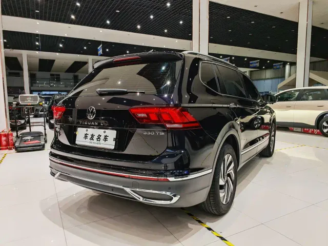 Volkswagen Tiguan L — Фото автомобиля 16