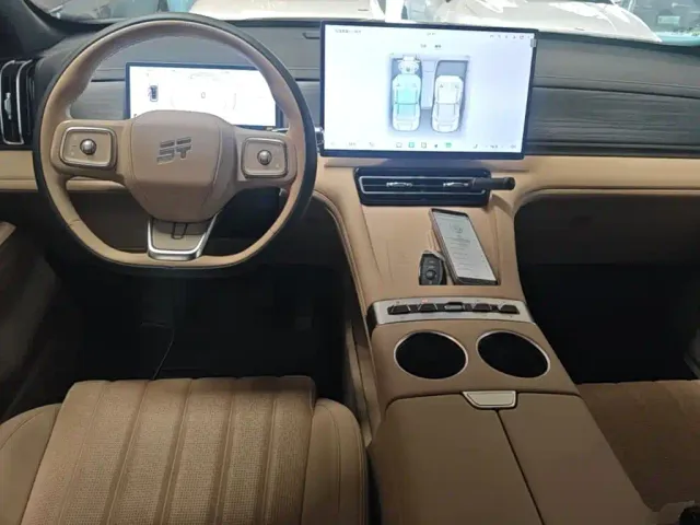 Jetour Shanhai Jetour Shanhai L7 PLUS 2025 220km Elite Edition 7-seater — Фото автомобиля 9