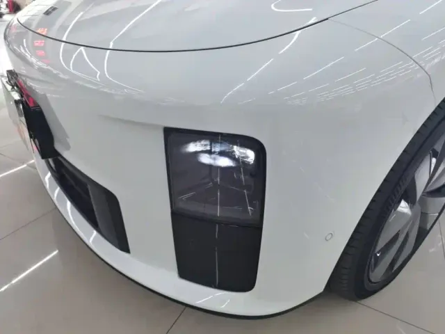 Li Auto i6 — Фото автомобиля 23