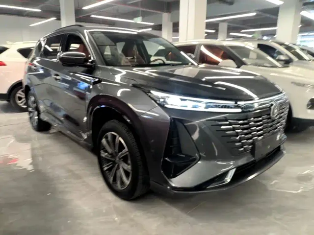 Changan CS75 Plus — Фото автомобиля 3