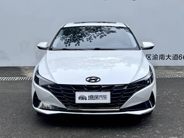 Hyundai Elantra — Фото автомобиля 2