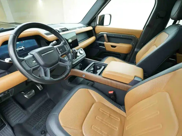 Land Rover Defender — Фото автомобиля 9