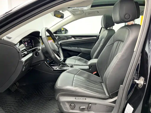 Volkswagen Passat — Фото автомобиля 16