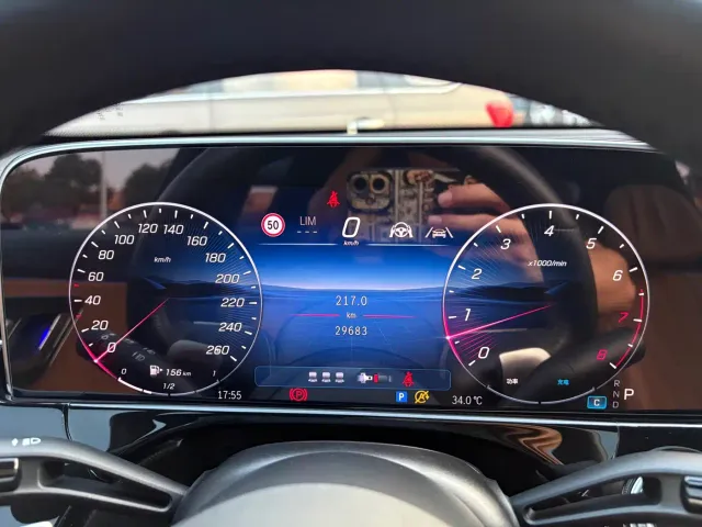 Mercedes-Benz E-Class — Фото автомобиля 13