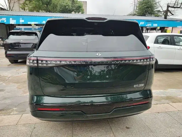 Dongfeng eπ 008 — Фото автомобиля 5