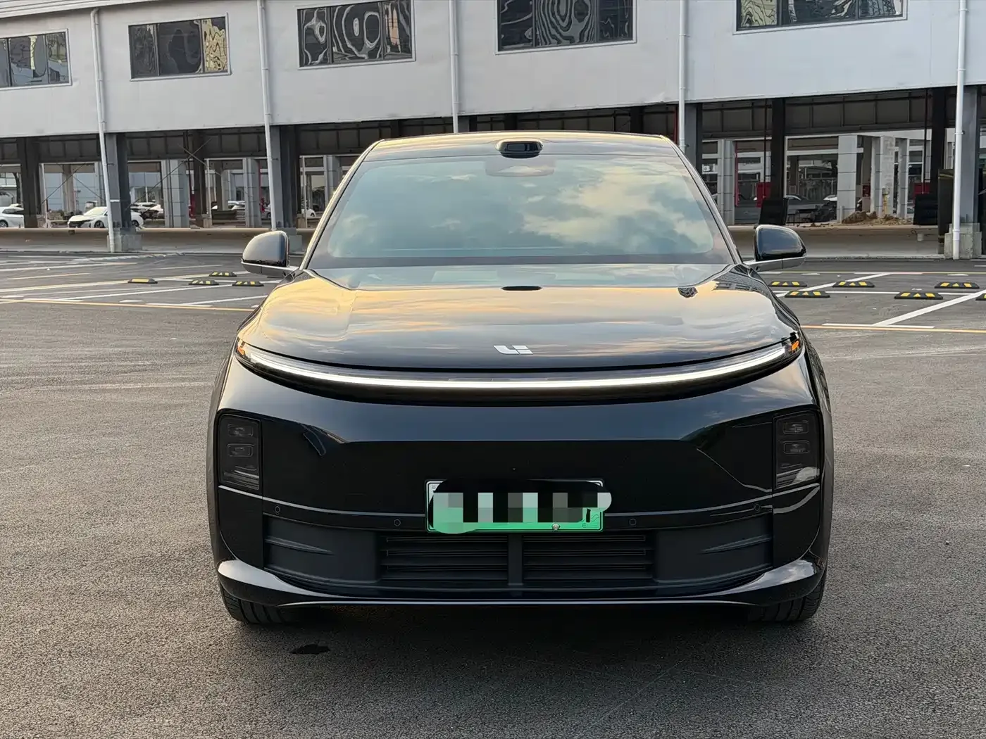 Li Auto Li Auto L6 2025 Pro Smart Renewal Edition — Фото автомобиля 2