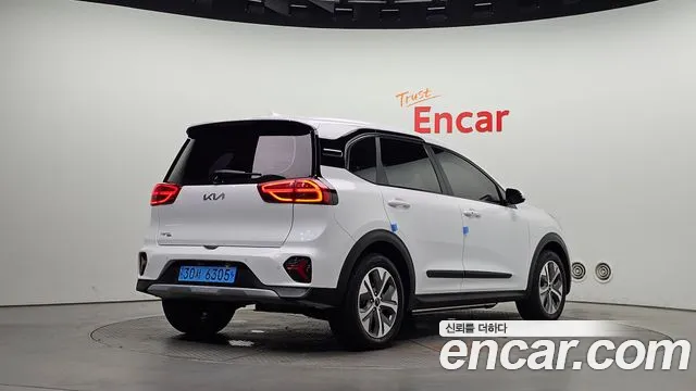 Kia Niro — Фото автомобиля 2