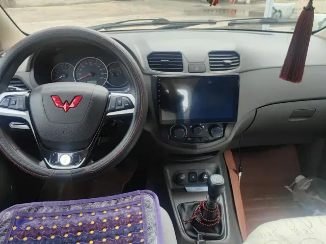 Wuling Hongguang Plus — Фото автомобиля 11