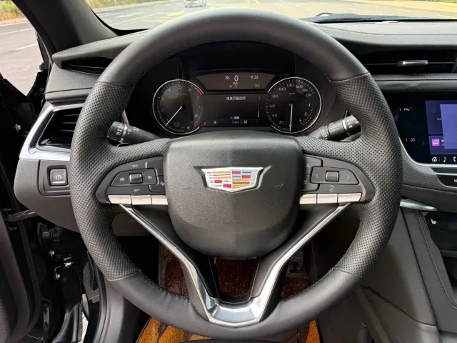 Cadillac XT6 — Фото автомобиля 6