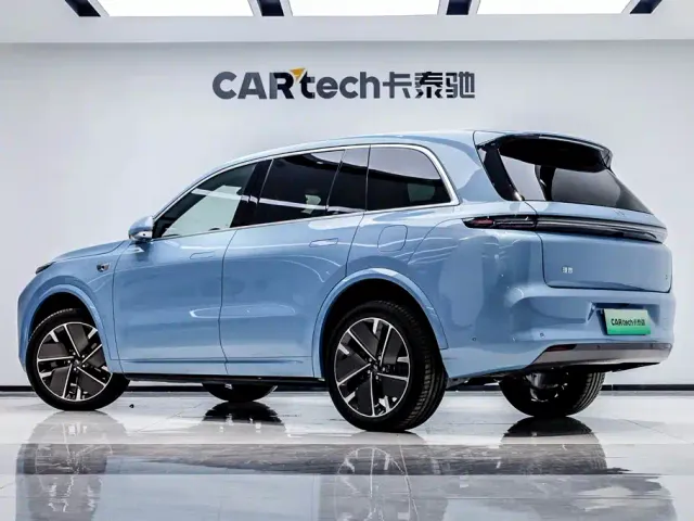 Li Auto L8 — Фото автомобиля 5