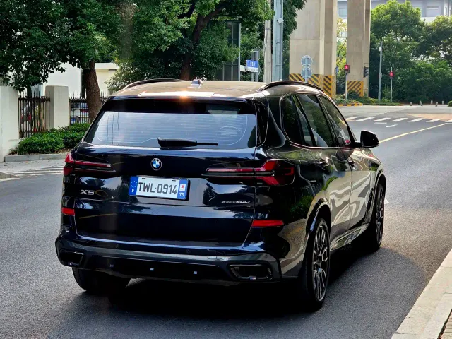 BMW X5 — Фото автомобиля 12