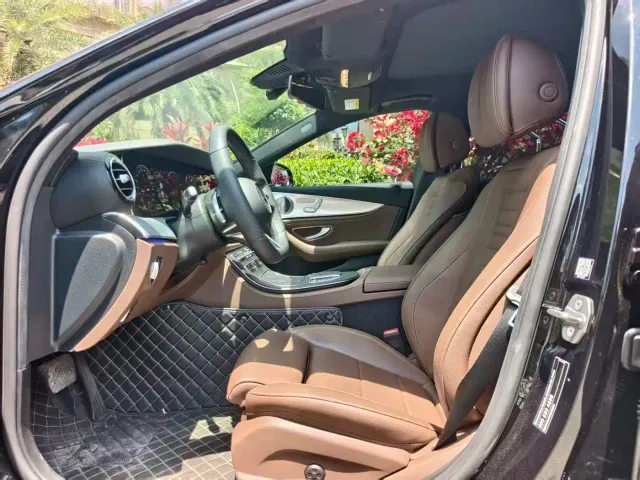 Mercedes-Benz E-Class — Фото автомобиля 7