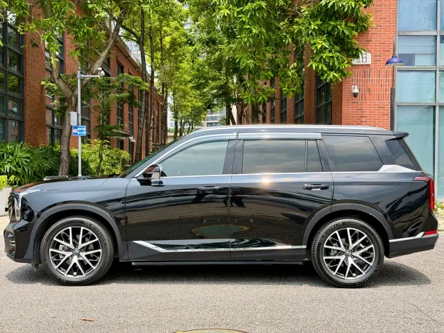 GAC Trumpchi GS8 — Фото автомобиля 2