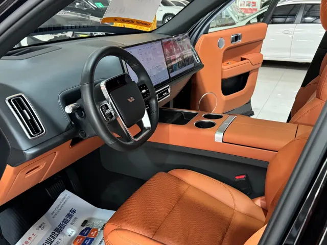 Li Auto L7 — Фото автомобиля 12