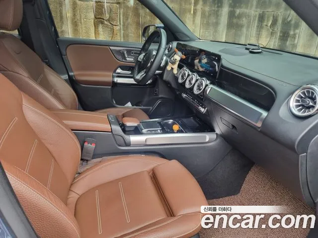 Mercedes-Benz GLB-Class — Фото автомобиля 10