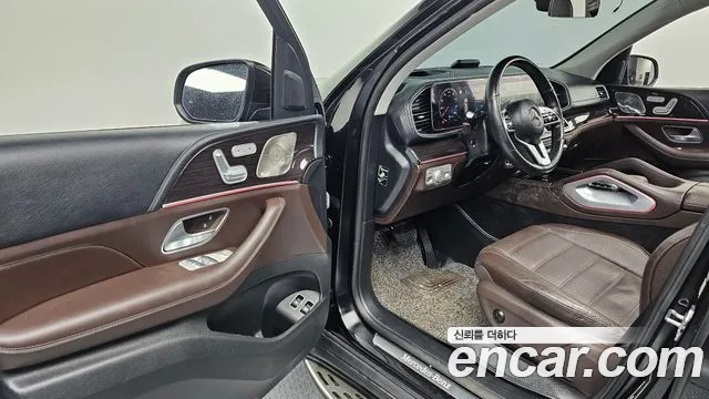 Mercedes-Benz GLE-Class — Фото автомобиля 10