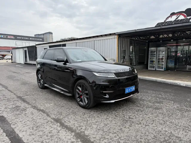 Land Rover Range Rover Sport — Фото автомобиля 3