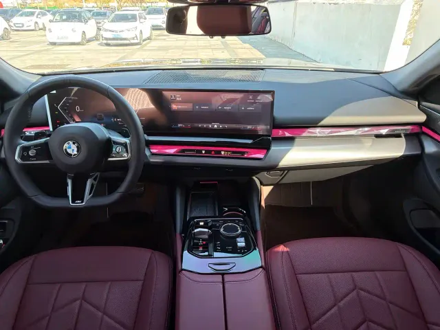 BMW 5 Series — Фото автомобиля 5