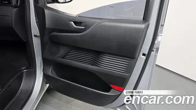 Hyundai Staria — Фото автомобиля 13