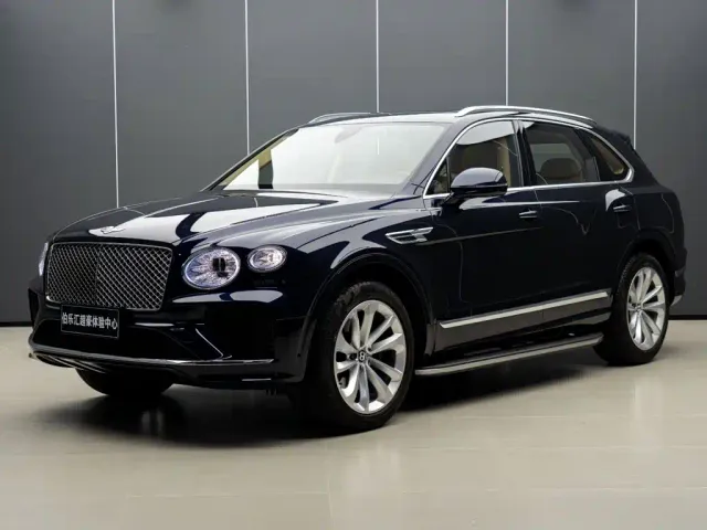 Bentley Bentayga — Фото автомобиля 2