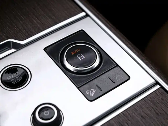 Land Rover Range Rover — Фото автомобиля 11